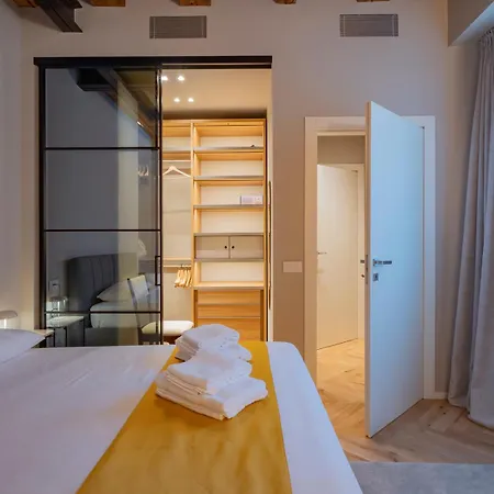 Xenia - Modern In Sant'ambrogio Apartment Milan