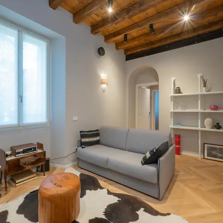 Xenia - Modern In Sant'ambrogio Milan