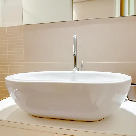 Montenapoleone Luxury * Milan