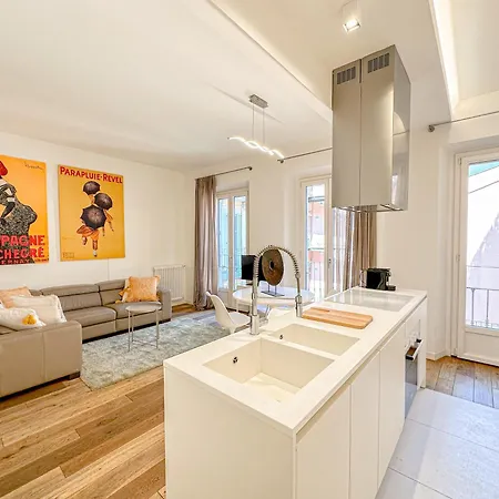Montenapoleone Luxury Apartment