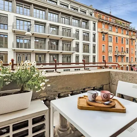 15min From The Duomo-500 M From The Metro Apartment Milan