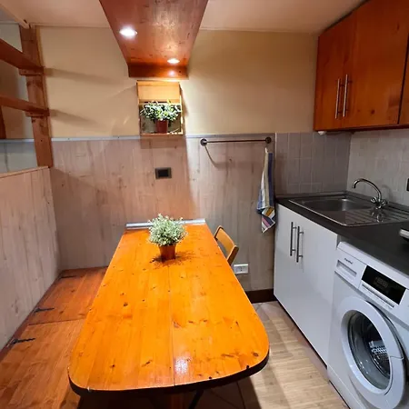 Tiny Wood Apartment Mailand