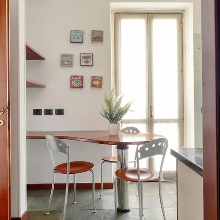 Joivy Delightful 2br Flat Near Navigli Apartman