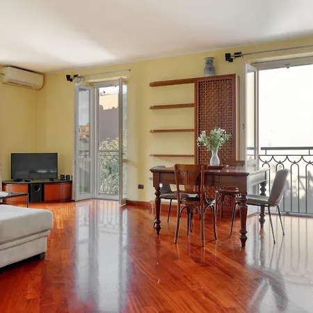 Joivy Delightful 2br Flat Near Navigli Apartman Milánó