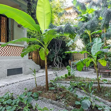 Apartment Bilocale Chic In Tropical A Due Passi Da Stazione