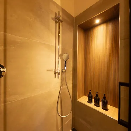 Bilocale Chic In Tropical A Due Passi Da Stazione * Mediolan