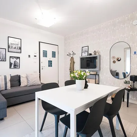 Easylife - - Niccolini 37 - Moscova *