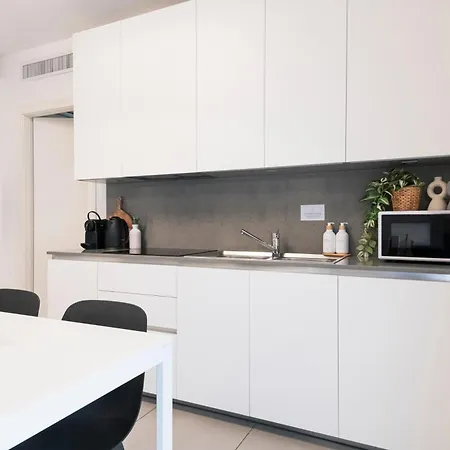 Easylife - - Niccolini 37 - Moscova