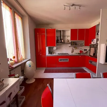 Splendido E Silenzioso Bilocale Vicino San Babila-m4 Dateo Apartment
