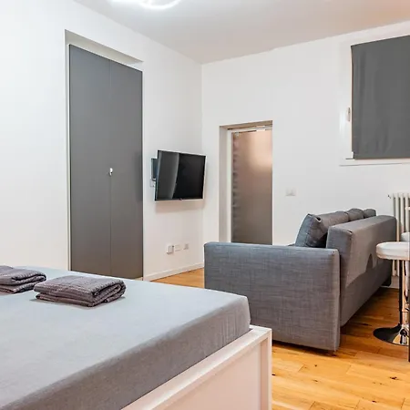 Exclusive Led House Garibaldi Fs