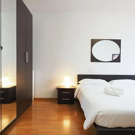 Primopiano - Bonomi B Apartament *