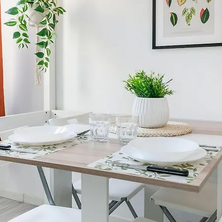 Whitenest - Loft With A Chic Vibe דירה מילאנו