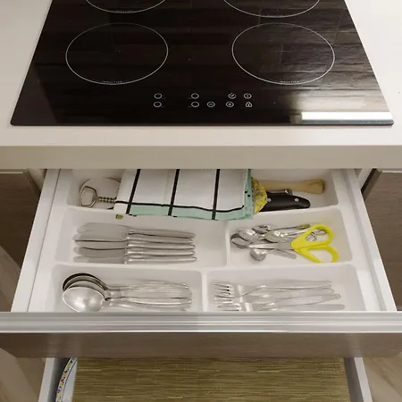 Deluxe Attic For 2, With Amazing Terrace And Poweful Wi-fi - Very Near The Metro, Position, Very Well Connected To Train Stations And Malpensa, Linate And Begramo Airports Apartment Milan