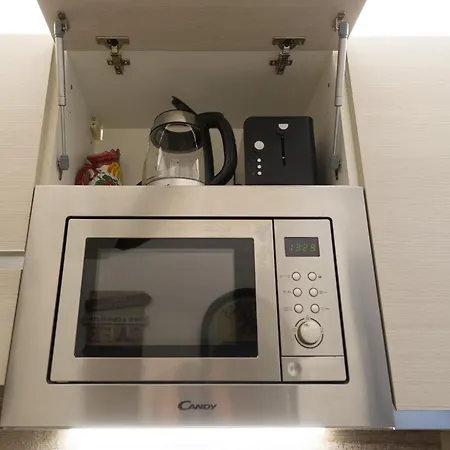 Deluxe Attic For 2, With Amazing Terrace And Poweful Wi-fi - Very Near The Metro, Position, Very Well Connected To Train Stations And Malpensa, Linate And Begramo Airports * Milan