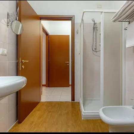 Apartment - M3 Sondrio, Duomo 10 Minuti