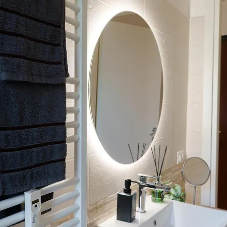 Apartment 2min Metro Rossa-20min San Siro-ac-parcheggi