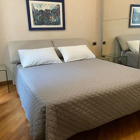 Apartament Di Pregio In Centro A Mediolan