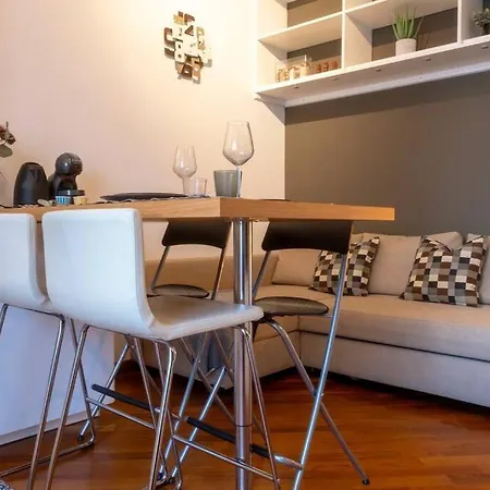 - 10 Min Duomo- M3 - Urban Retreat Апартаменты