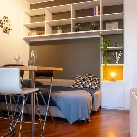 Apartmán - 10 Min Duomo- M3 - Urban Retreat *