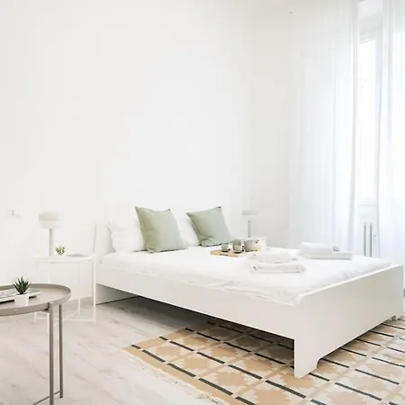 Easylife - Gracious In Citta Studi Milan