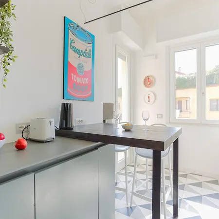 Apartment The Rent - Spacious And Renovated Multi-room In The Missori Area *
