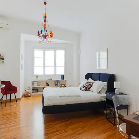 Apartment The Rent - Spacious And Renovated Multi-room In The Missori Area Milan