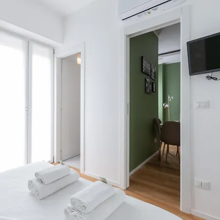 Corso Sempione Modern Flat Apartment Milan