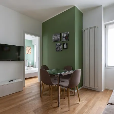Appartement Easytopstay - Corso Sempione Modern Flat Milaan