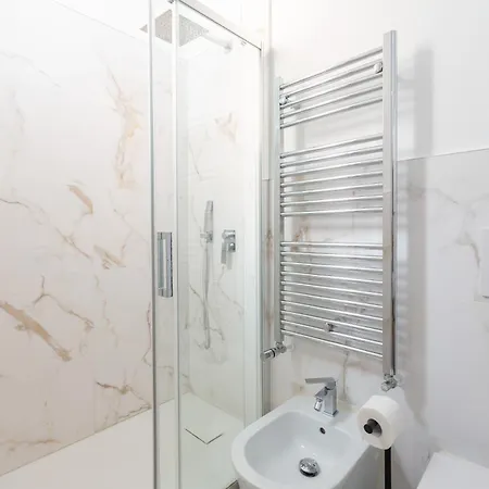 Easytopstay - Corso Sempione Modern Flat Апартаменты *