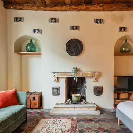 Easytopstay - Porta Garibaldi Antique Charm *