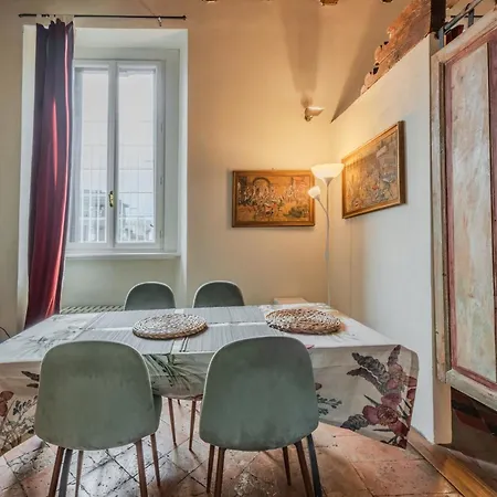 Easytopstay - Porta Garibaldi Antique Charm *