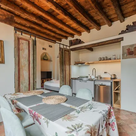 Daire Easytopstay - Porta Garibaldi Antique Charm Milano