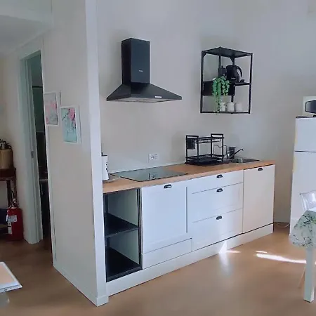 2 Bedroom Gem Near Milano Centrale Fast Wi Fi Kademy House