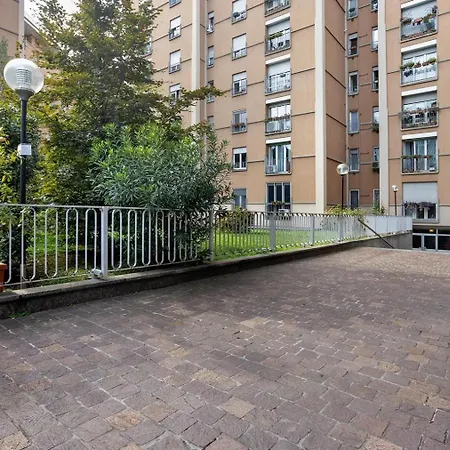 Appartamento Cadolini - Secured Parking! - Duomo In 20 Min - Quiteness And Garden *