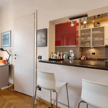 Cadolini - Secured Parking! - Duomo In 20 Min - Quiteness And Garden 아파트 *