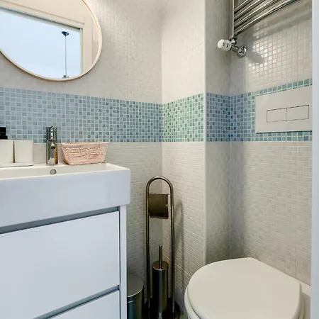 Favola House Isola *