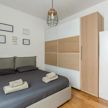 Favola House Isola Apartamento