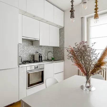 Favola House Isola *