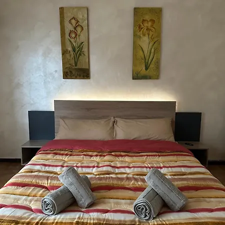 Duomo - San Siro House Con Netflix, Wi-fi * Milánó