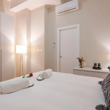 Apartament Arcimboldi 5 A Due Passi Dal Duomo Mediolan