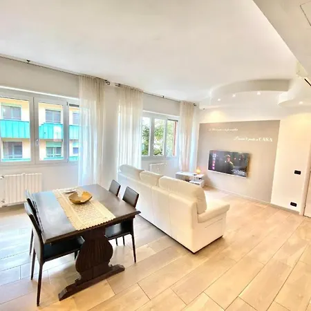 Bocconi Home, Moderno Con 2 Bagni E 2 Da Letto * Milano