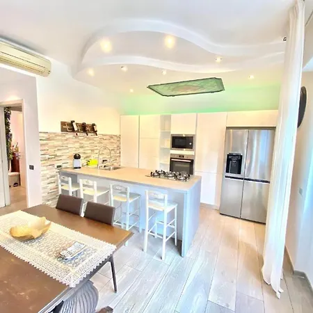 Bocconi Home, Moderno Con 2 Bagni E 2 Da Letto Milano