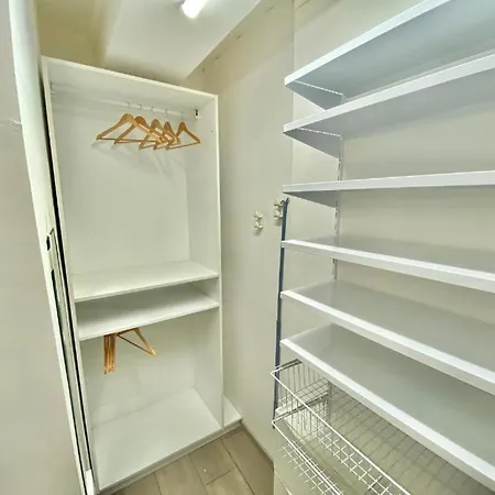 Bocconi Home, Moderno Con 2 Bagni E 2 Da Letto Appartamento