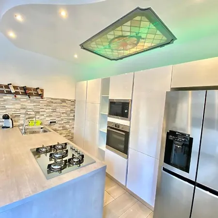 Bocconi Home, Moderno Con 2 Bagni E 2 Da Letto * Milano