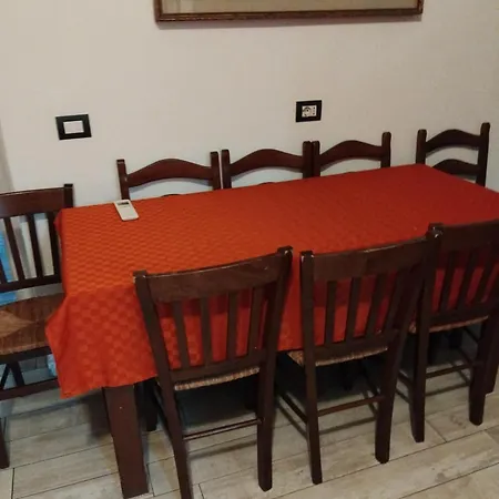 3 Station Free Parking Apartment