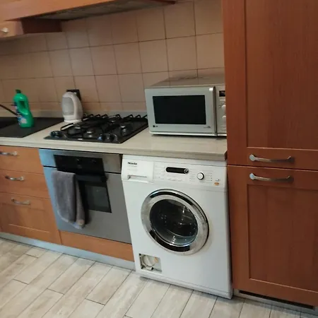 3 Station Free Parking Apartment *