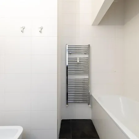 Apartment Eutropia - Ampio In Porta Venezia *