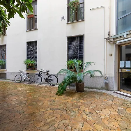Eutropia - Ampio In Porta Venezia Apartman *