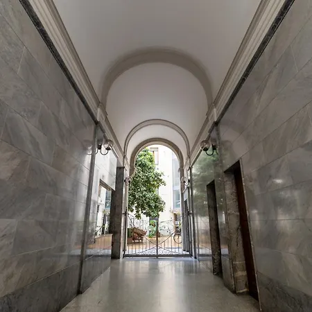 Apartment Eutropia - Ampio In Porta Venezia Milan