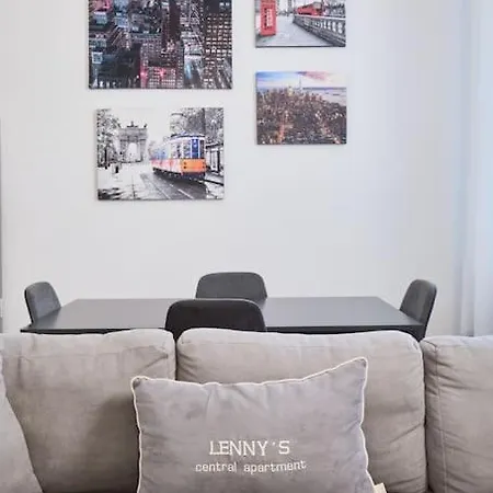 Apartment Lenny's